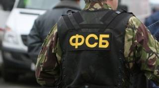 На выезде из оккупированного Крыма ФСБшники застопорили двоих украинцев