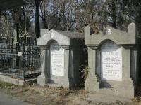 В Одессе и области вандалы крушат кладбища(фото)