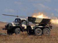 Боевики на Донбассе ведут обстрел из РСЗО, изранены двое украинских военных