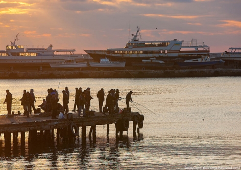 В порту Ялты до февраля запретили ловить рыбу