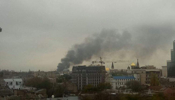 В Одессе пламенеет цех кондитерской фабрики(фото)