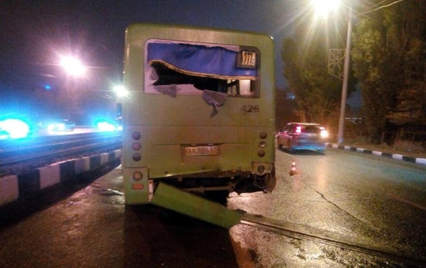 В Харькове в ДТП двух маршруток пострадали 11 человек