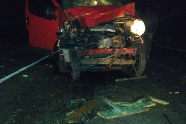В Одесской области при столкновении микроавтобуса с телегой погибли три человека(фото)