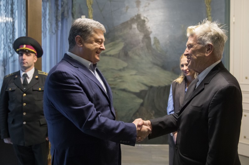 Президент зустрівся із американським кінорежисером Девідом Лінчем, який відкриває в Україні Фонд психологічної допомоги ветеранам війни, біженцям, жертвам домашнього насилля