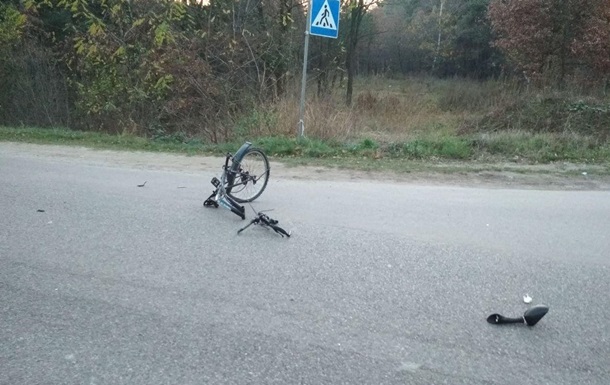 Под Львовом в аварии погибли велосипедист и мотоциклист
