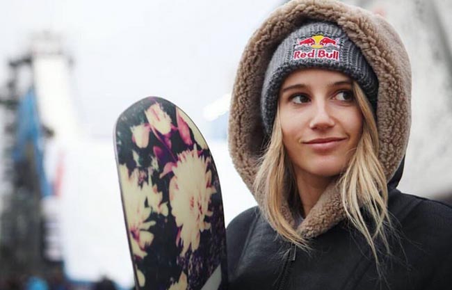 Австрийка Гассер первой выполнила тройное сальто на сноуборде (Видео)
